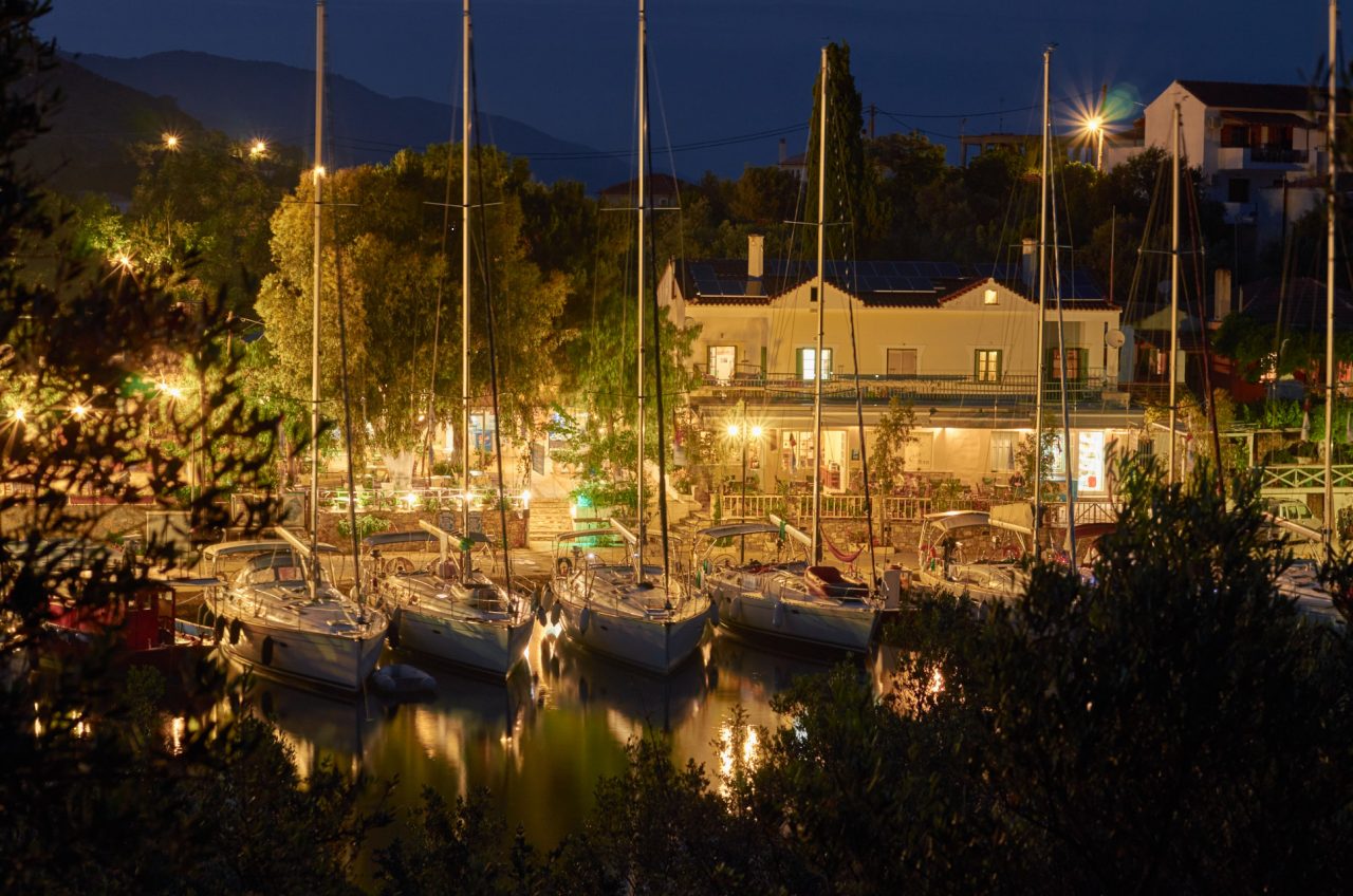 Tassia's Tavern at night, Steni Vala Bay, Alonnisos